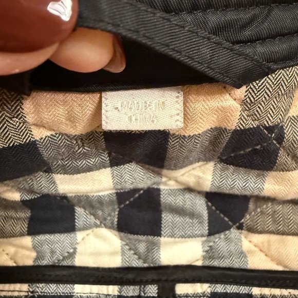 Burberry Black Quilted Kids Jacket size 10y and size medium Burberry skirt. - Picture 8 of 11